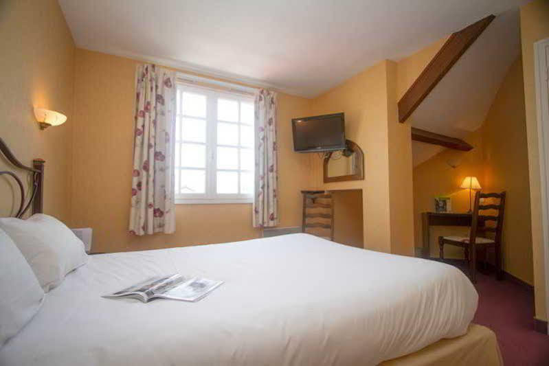 Logis L'Ermitage Hotel & Restaurant Saulges Zewnętrze zdjęcie